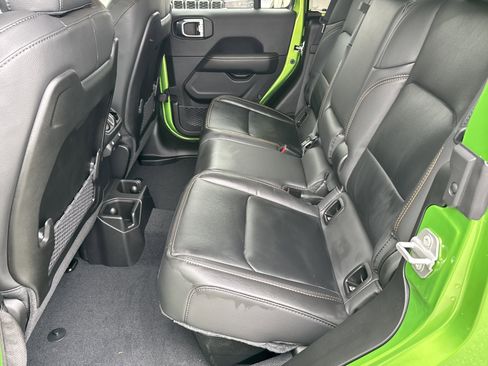 New 2025 Jeep Gladiator Sport image 22