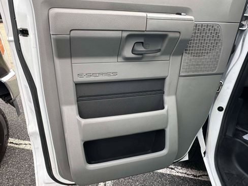 Certified 2024 Ford E-450 and Econoline 450 Super Duty w/ Power Windows & Locks Group image 11