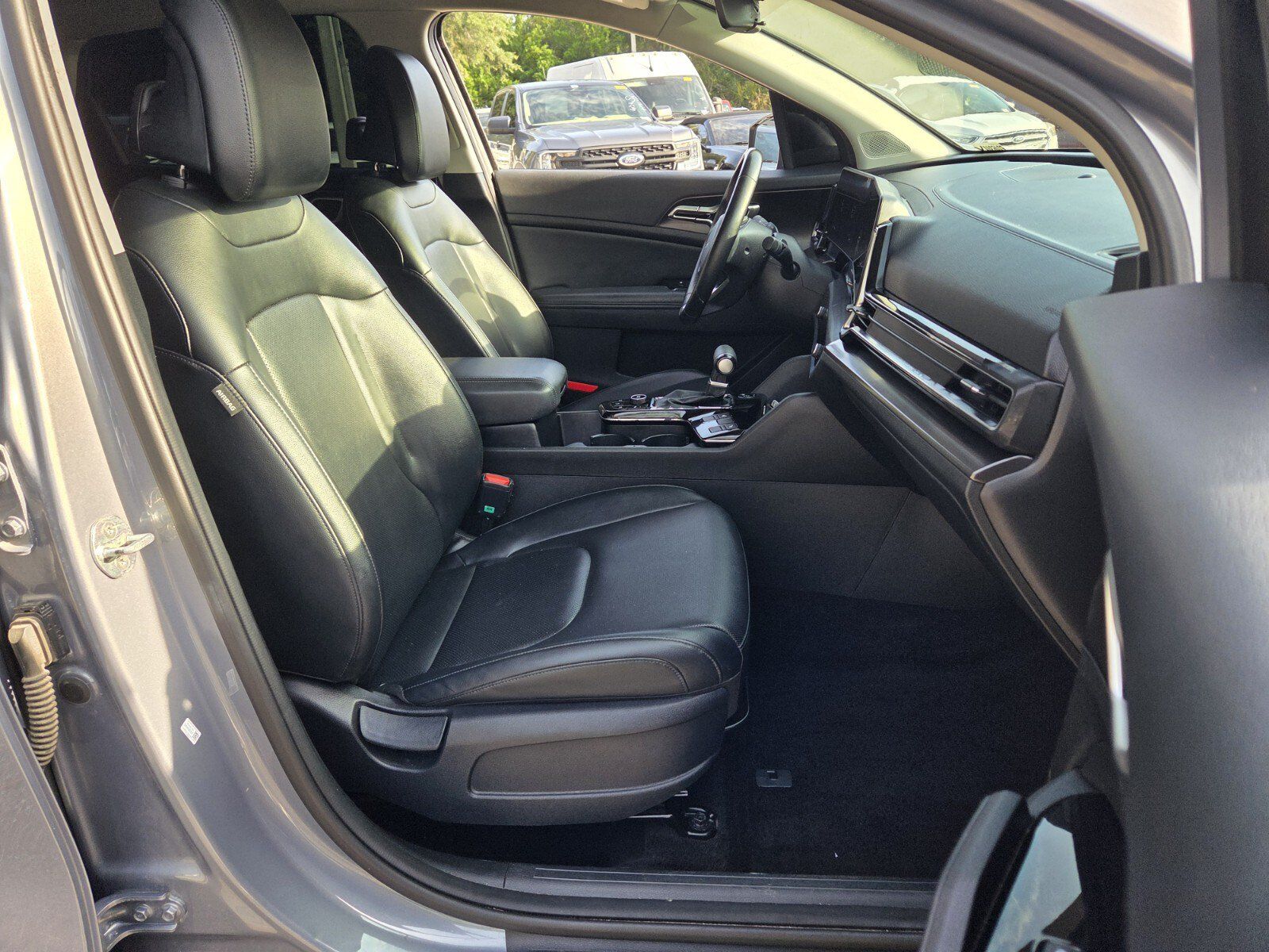 Used 2023 Kia Sportage EX FWD image 22