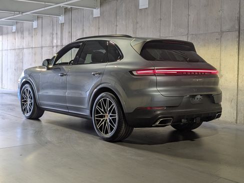 New 2026 Porsche Cayenne image 3