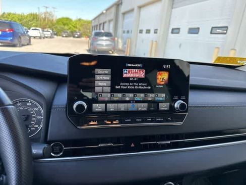 Used 2022 Mitsubishi Outlander SE image 8