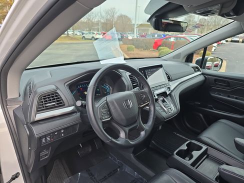 Used 2024 Honda Odyssey EX-L image 17