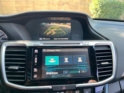 Used 2016 Honda Accord EX-L image 26