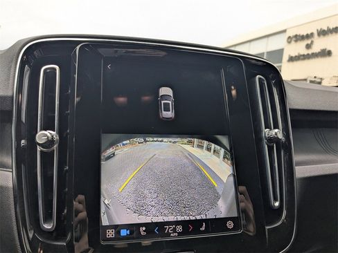Used 2023 Volvo XC40 Recharge Ultimate image 27