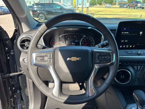 Used 2026 Chevrolet Blazer LT FWD image 29