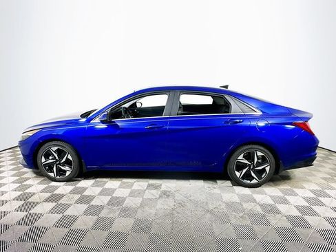Used 2023 Hyundai Elantra Limited FWD image 6