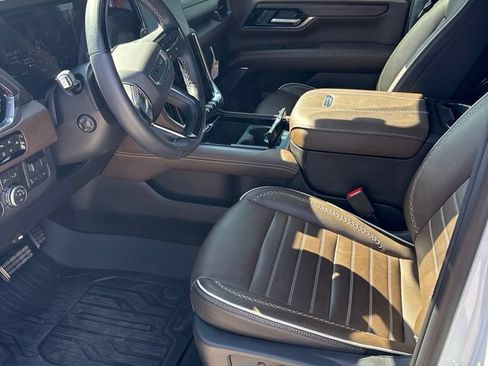 Used 2026 GMC Yukon XL Denali Ultimate AWD/4WD image 23