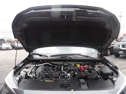 Used 2025 Nissan Sentra SV w/ Trunk Package FWD image 9