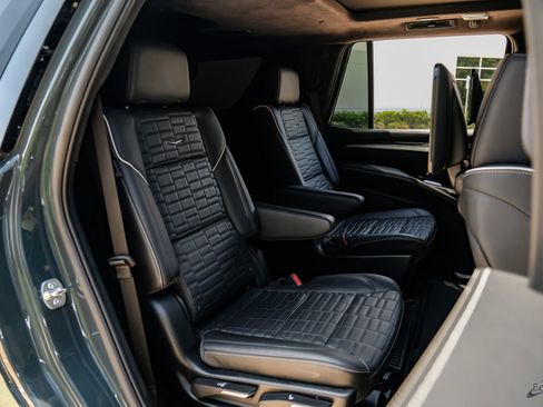 Used 2025 Cadillac Escalade V AWD/4WD image 70