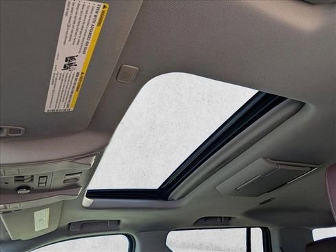 Used 2020 Chevrolet Suburban Premier w/ Premier Plus Edition image 10