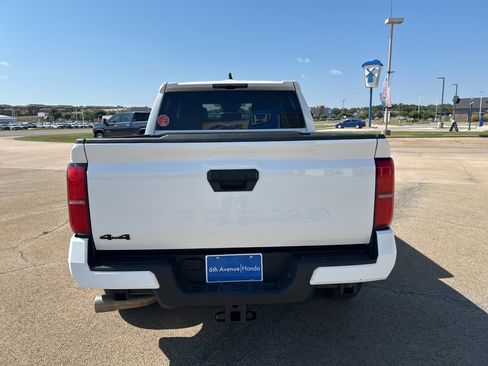 Used 2025 Toyota Tacoma TRD Off-Road image 6