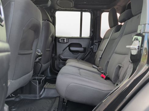 Used 2020 Jeep Wrangler Unlimited Sport AWD/4WD image 16