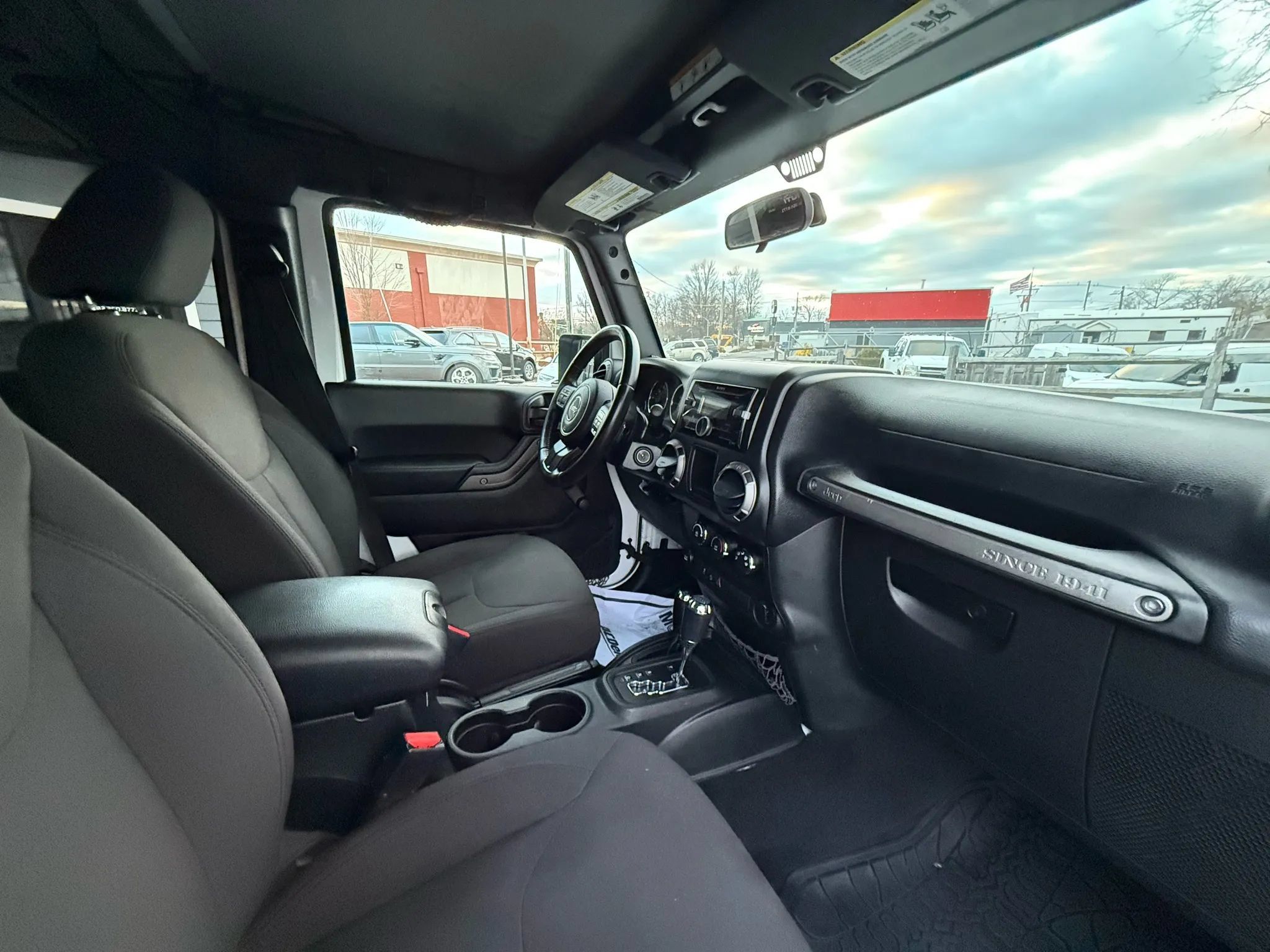 Used 2017 Jeep Wrangler Unlimited Sport AWD/4WD image 33