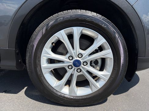 Used 2018 Ford Escape SEL w/ Ford Safe & Smart Package AWD/4WD image 30