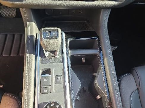 Used 2025 Nissan Pathfinder Platinum w/ Cargo Package AWD/4WD image 19