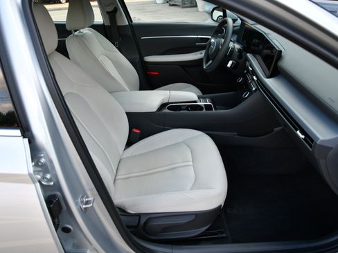 Used 2025 Hyundai Sonata SEL image 23