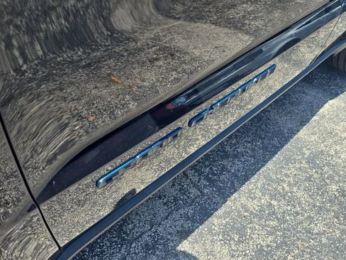 Used 2018 Jeep Grand Cherokee Laredo AWD/4WD image 9