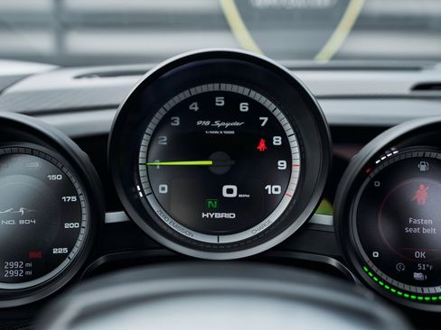 Used 2015 Porsche 918 Spyder w/Weissach Package image 75