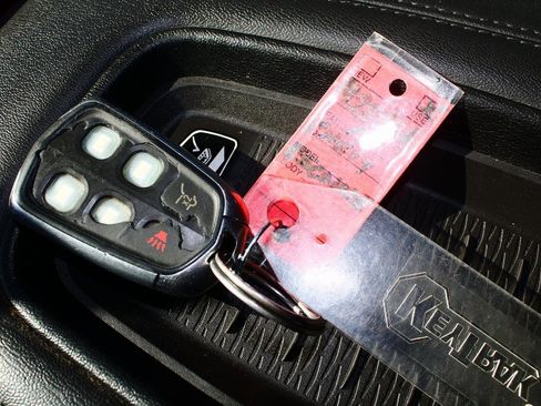 Used 2015 Cadillac Escalade Luxury image 23