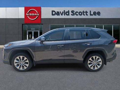 Used 2024 Toyota RAV4 XLE Premium FWD image 11