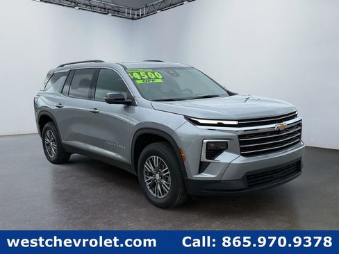 New 2026 Chevrolet Traverse LT w/ Enhanced Driving Package FWD image 1