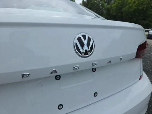 Used 2020 Volkswagen Passat 2.0T SE FWD image 10