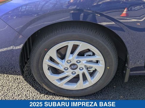 Certified 2025 Subaru Impreza 2.0i image 27