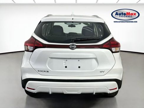 Used 2024 Nissan Kicks SV FWD image 7