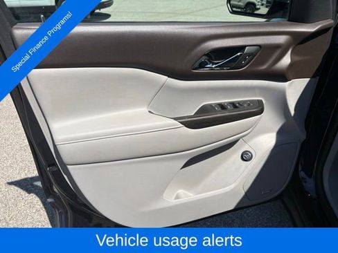 Used 2017 GMC Acadia SLT AWD/4WD image 10