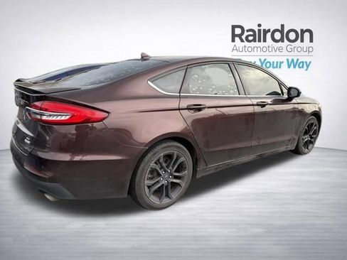 Used 2019 Ford Fusion SE w/ Equipment Group 151A FWD image 9