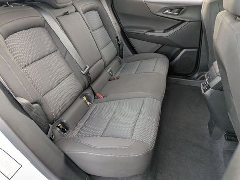 Used 2025 Chevrolet Equinox LT image 28