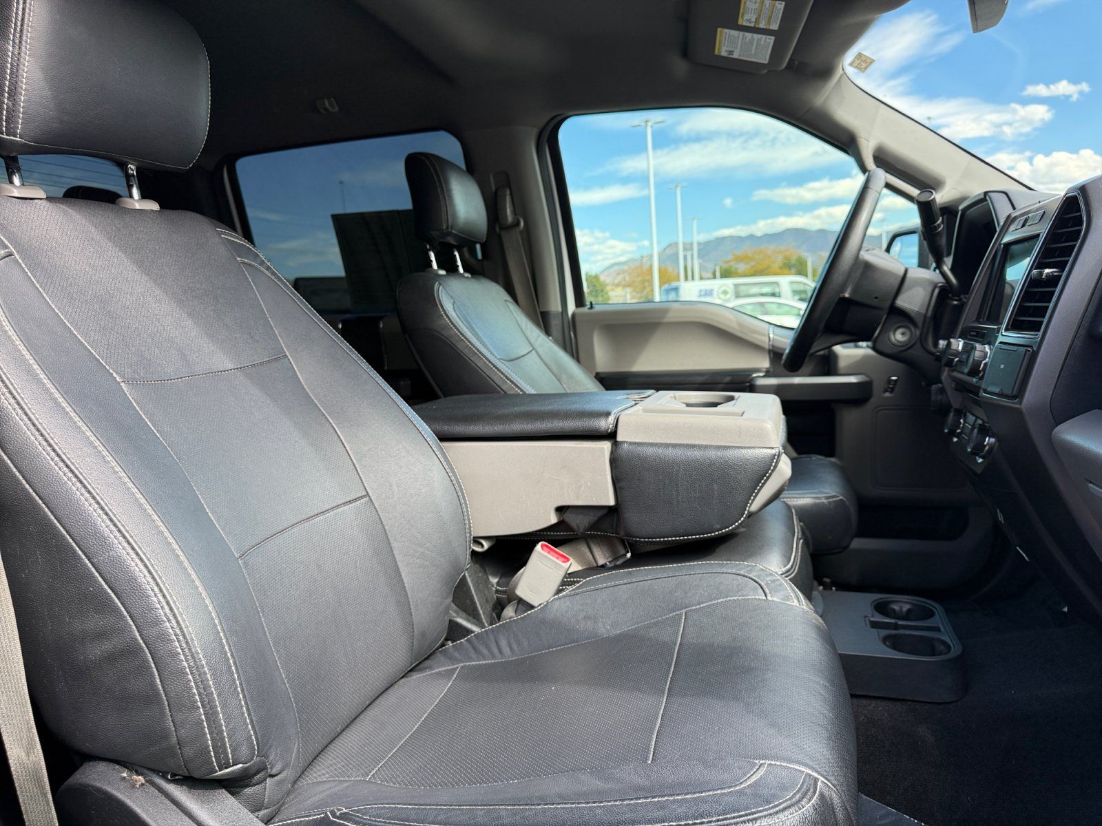 Used 2017 Ford F150 XLT w/ Equipment Group 301A Mid AWD/4WD image 30