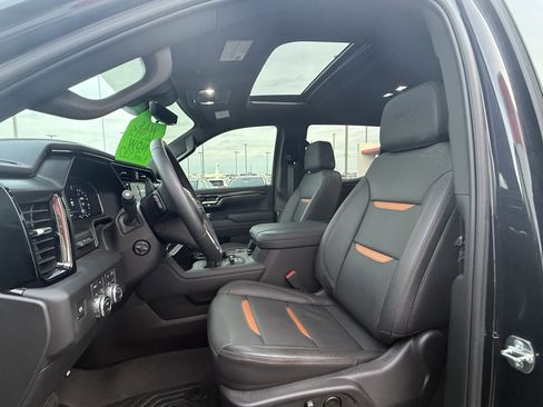 Used 2025 GMC Sierra 1500 AT4 w/ AT4 Premium Package image 10