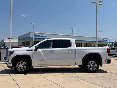 Used 2025 GMC Sierra 1500 SLT RWD image 7