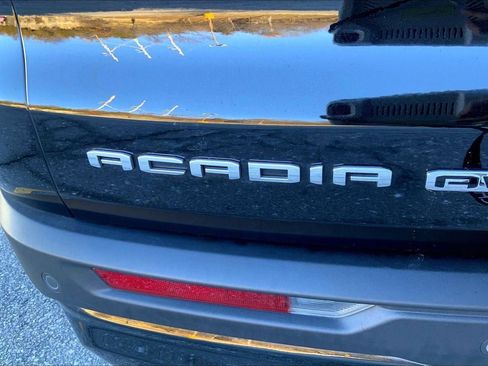 Used 2024 GMC Acadia AT4 image 30