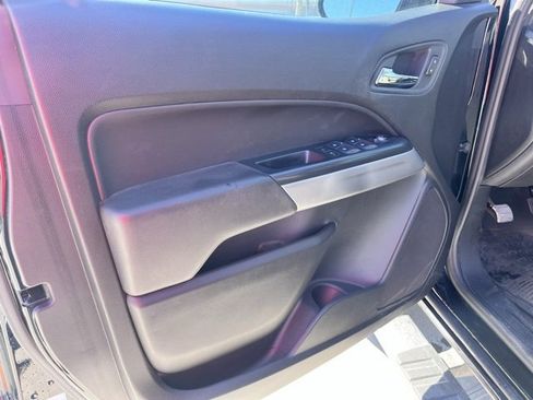 Used 2019 Chevrolet Colorado LT image 10