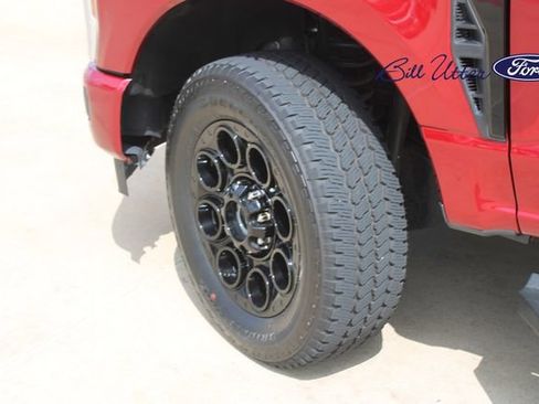 Certified 2025 Ford F250 Lariat w/ Black Appearance Package AWD/4WD image 9