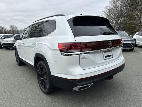 New 2026 Volkswagen Atlas SE image 3