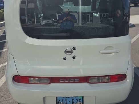 Used 2011 Nissan Cube 1.8 S w/ Interior Designer Pkg image 2