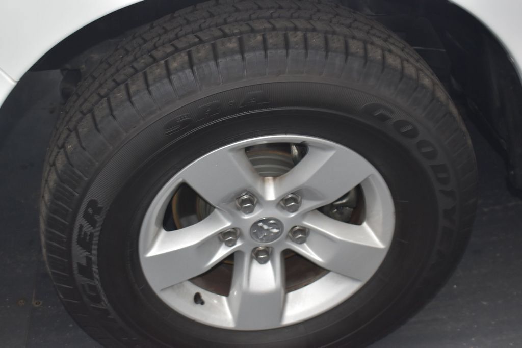 Used 2023 RAM 1500 Classic SLT w/ Trailer & Traction Group AWD/4WD image 13