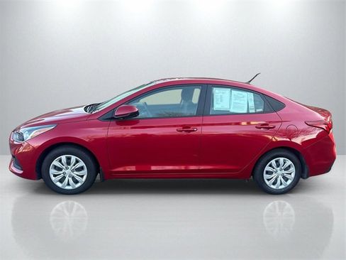 Used 2022 Hyundai Accent SE image 4