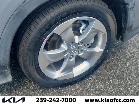 Used 2022 Honda HR-V LX image 7