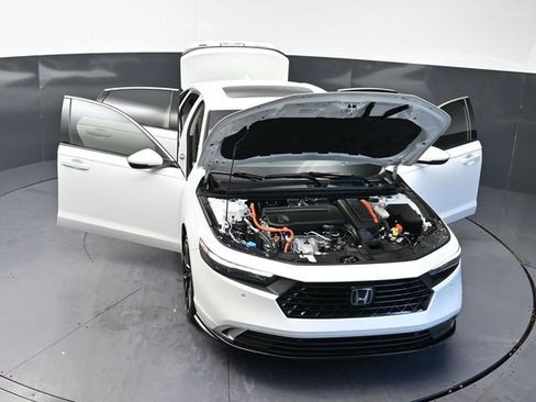 Used 2024 Honda Accord Touring image 41