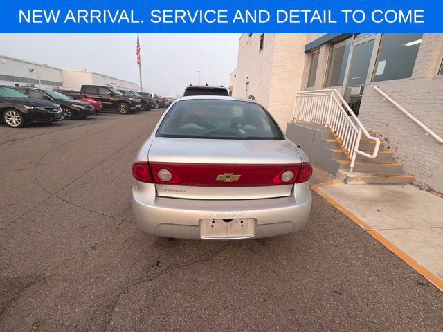 Used 2005 Chevrolet Cavalier Sedan w/ Preferred Equipment Group FWD image 10