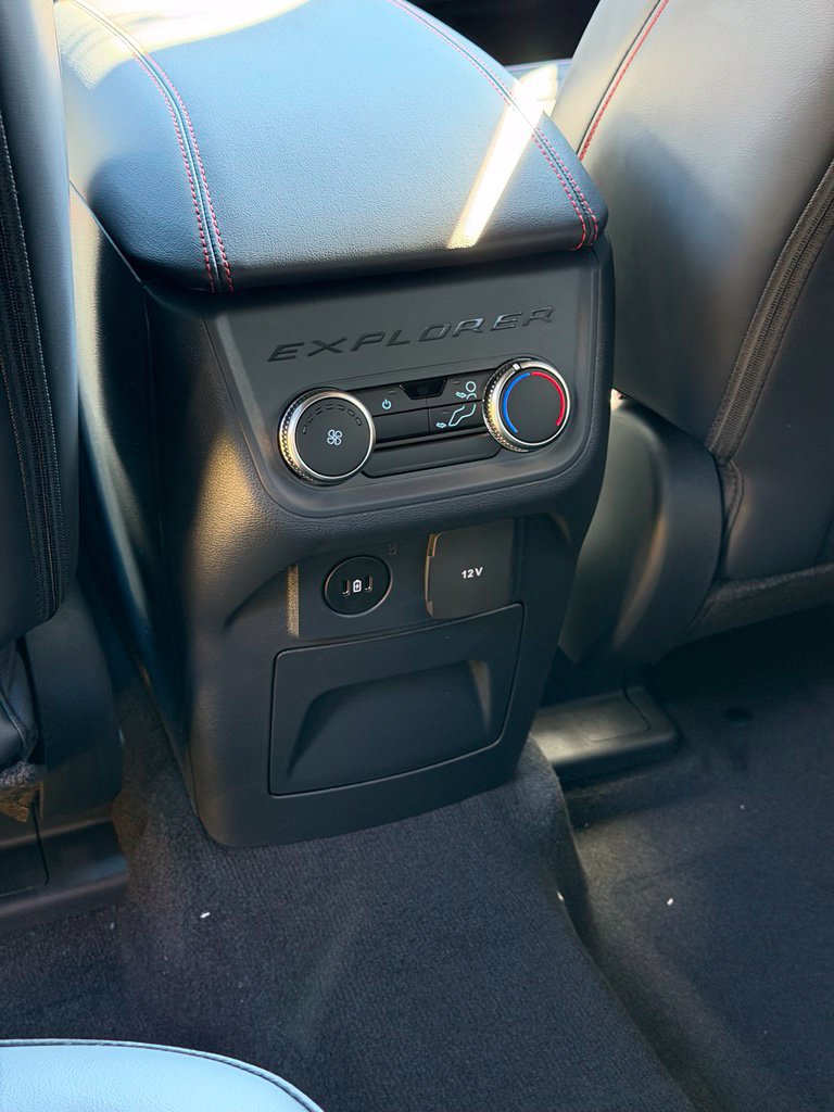 New 2027 Ford Explorer ST-Line AWD/4WD image 7