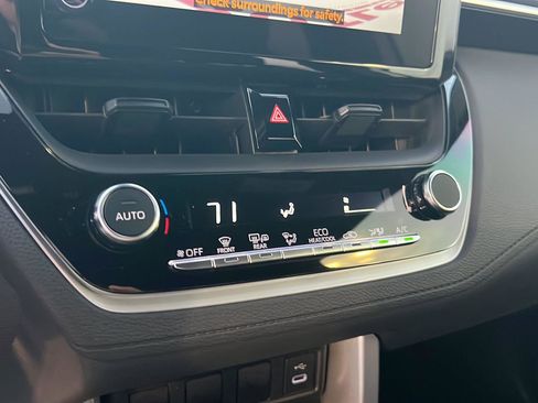 Certified 2023 Toyota Corolla Cross XSE image 27