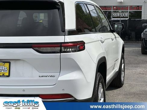 Certified 2023 Jeep Grand Cherokee Limited AWD/4WD image 11