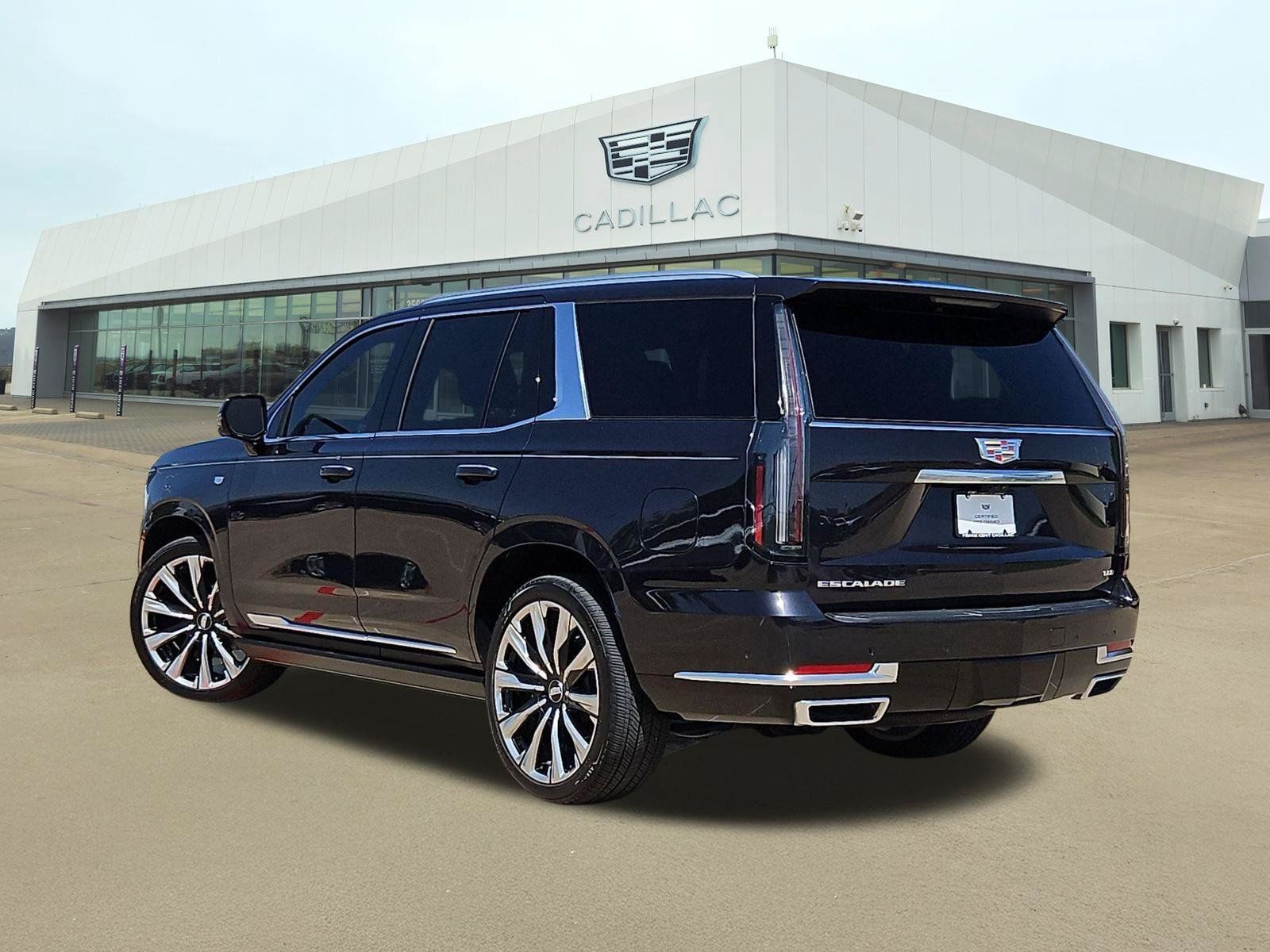 Used 2026 Cadillac Escalade Luxury w/ Touring Package AWD/4WD image 4