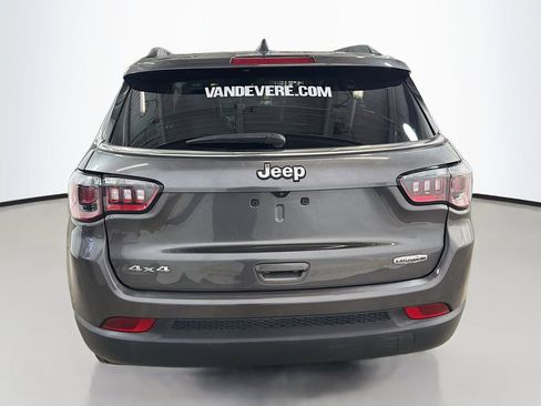 Used 2022 Jeep Compass Latitude AWD/4WD image 9
