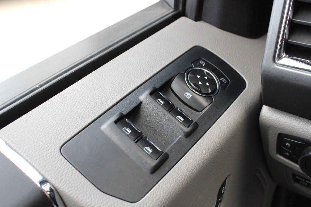 Used 2015 Ford F150 XLT w/ Equipment Group 301A Mid AWD/4WD image 6